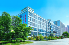 次要正在新疆制制业、建建业就业
